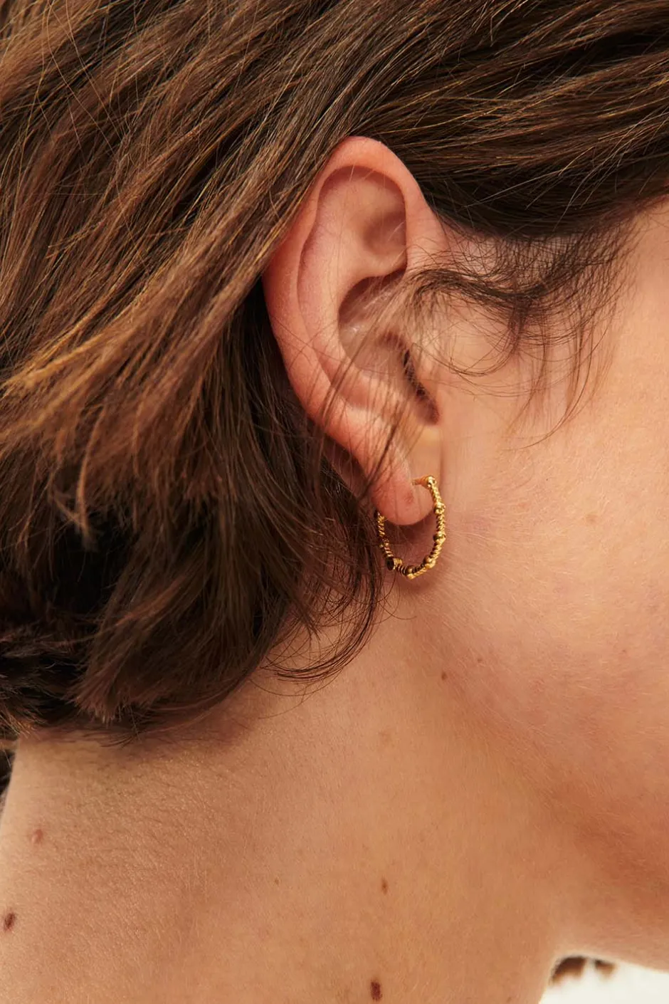 boucles_doreilles_mini_huggie_or_1.webp Boucles D'eilles Mini Huggie | Des Petit Hauts Online