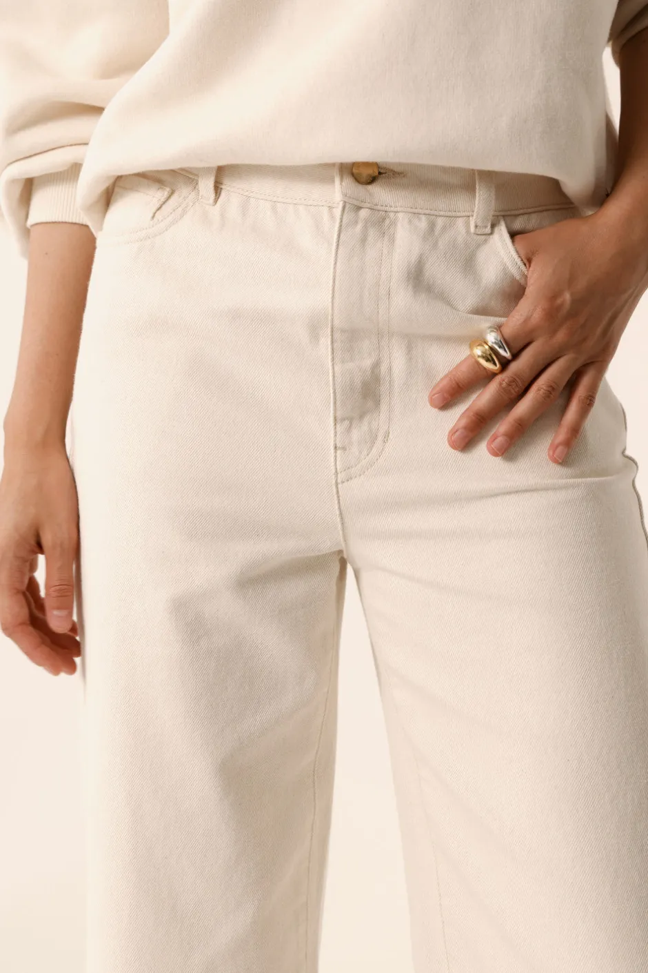 jean_louadi_ecru_0.webp Jean Louadi | Des Petit Hauts Fashion