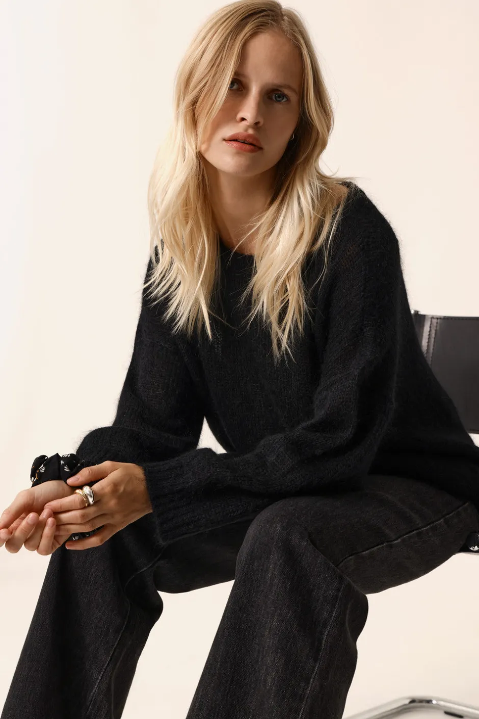 pull_bulon_noir_1.webp Pull Bulon | Des Petit Hauts Store