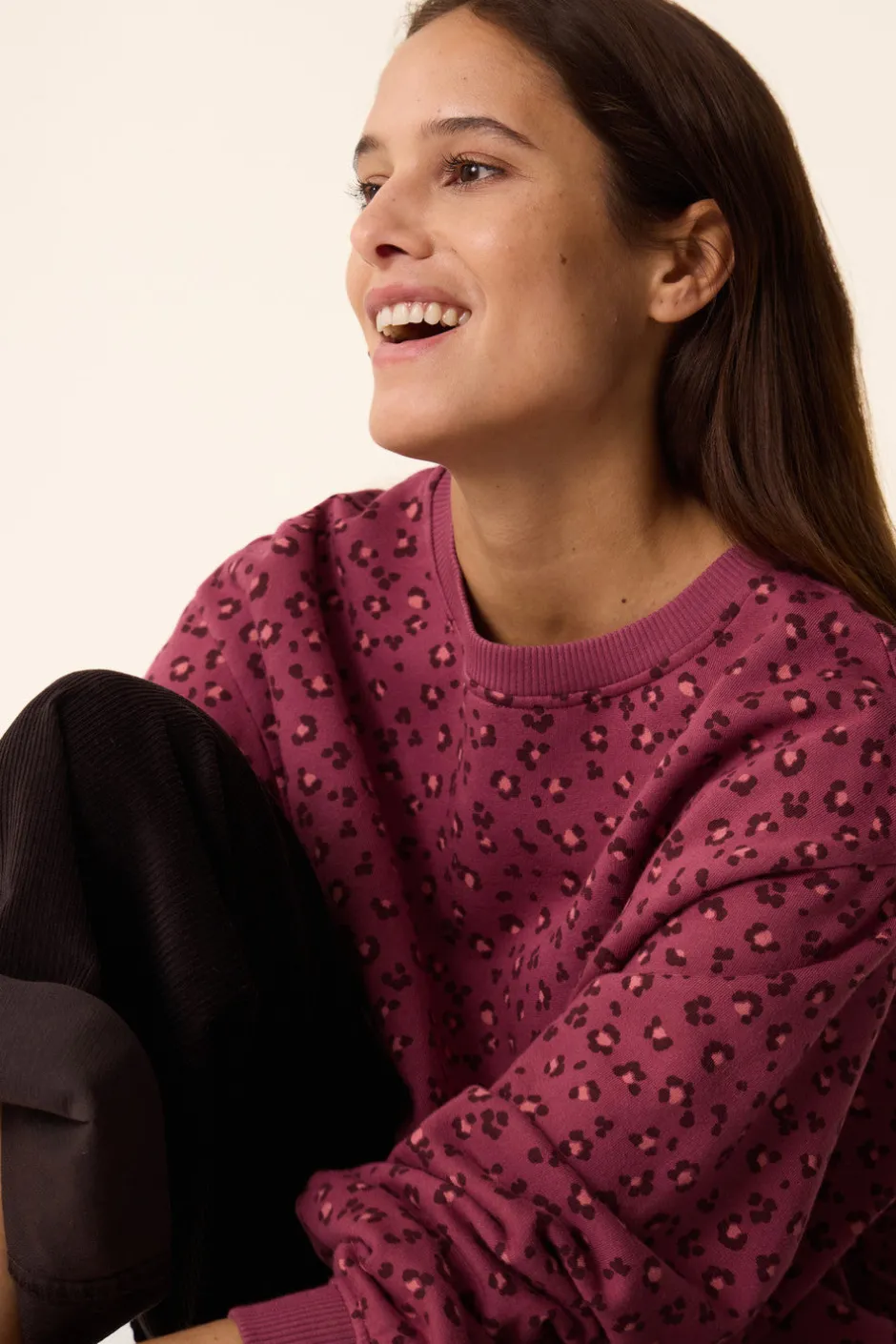 sweat_hanita_leo_bruyere_2.webp Sweat Hanita | Des Petit Hauts New