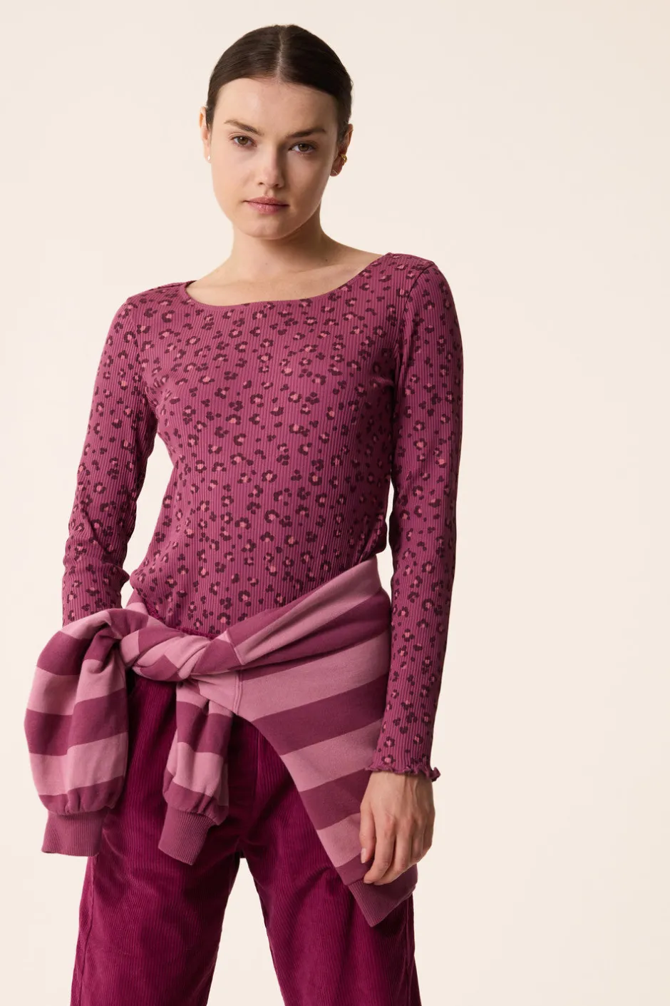 teeshirt_hailey_leo_bruyere_1.webp Tee-shirt Hailey | Des Petit Hauts Store