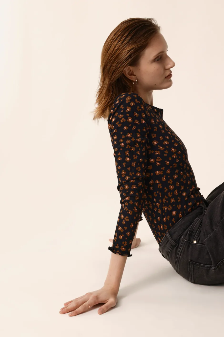 teeshirt_hailey_leo_noir_2.webp Tee-shirt Hailey | Des Petit Hauts Fashion