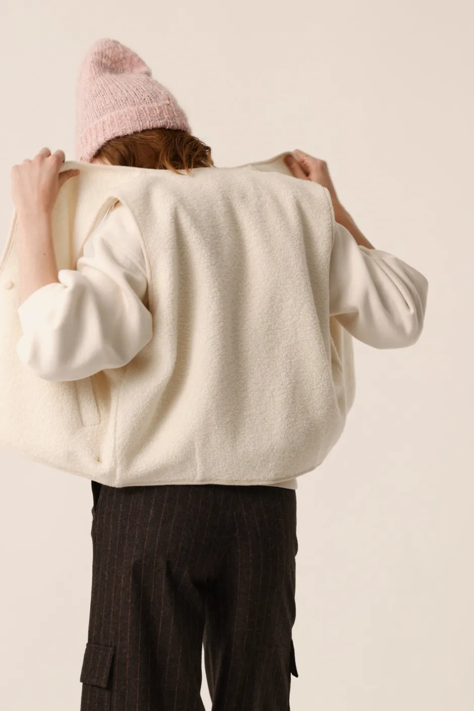 veste_maille_sans_manches_zlata_creme_4.webp Veste maille sans manches Zlata | Des Petit Hauts Best